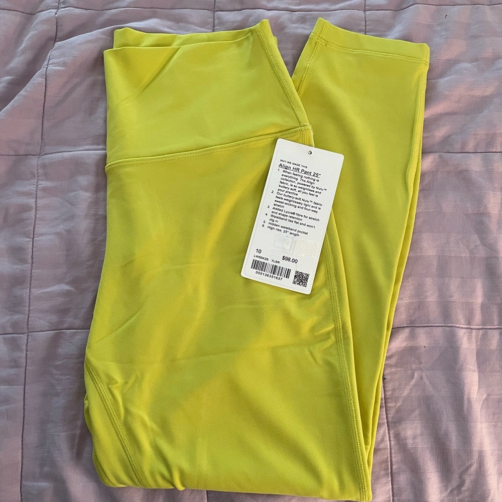 NWT Lululemon Align leggings.